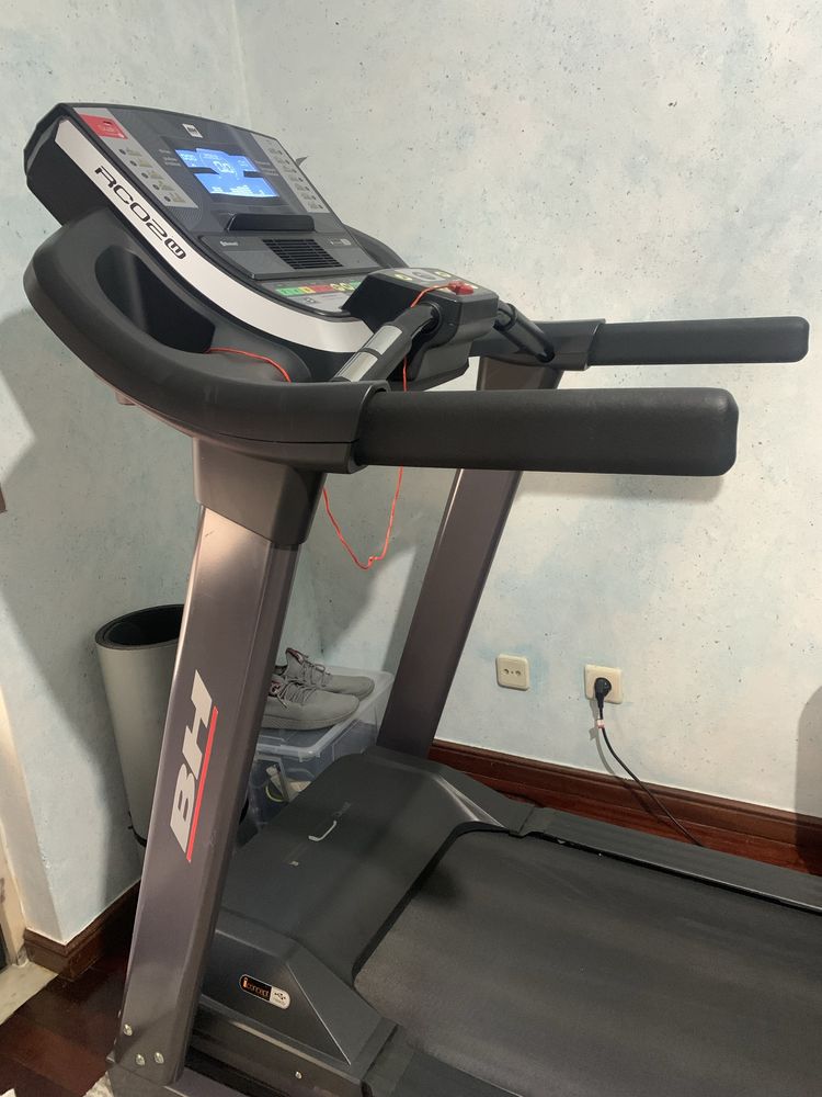 Passadeira de Correr BH RC02W