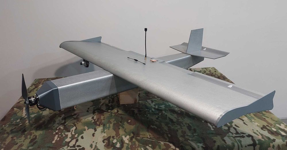Літак на радіокеруванні. БПЛА FPV