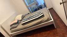 Cama de casal branca