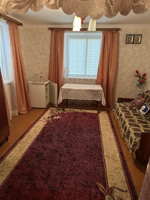 Продам житловий будинок з земельною ділянкою