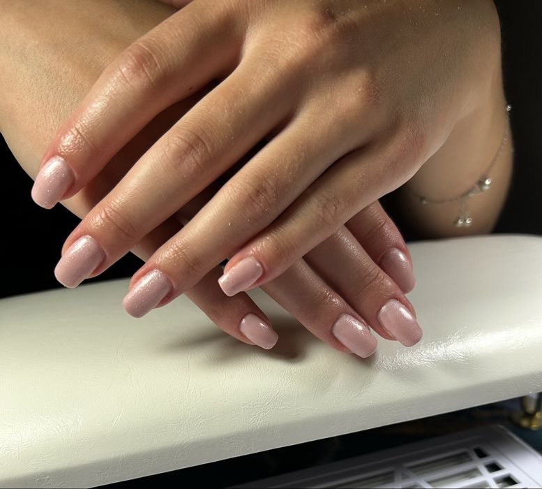 Manicure hybrydowy / żelowy / przedłużanie paznokci – Kraków