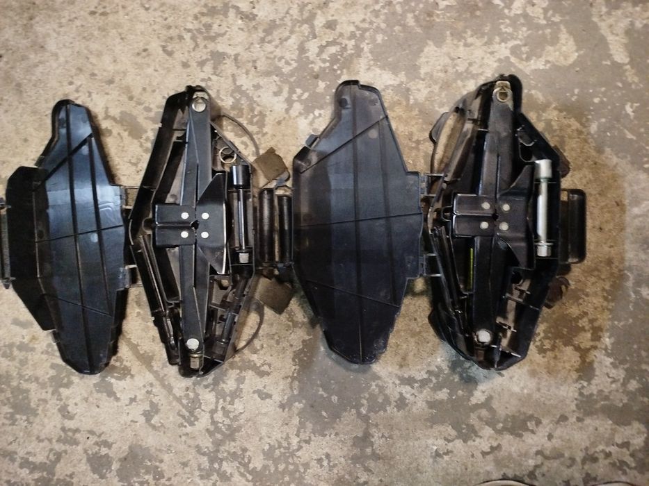 Корзина, держатель запаски,домкрат Рено Трафік ОпельВіваро Ніссан Прім