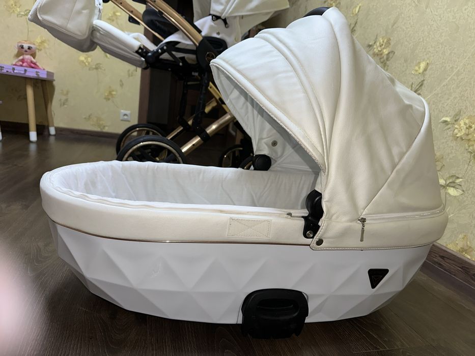 коляска 2 в 1 Junama Diamond