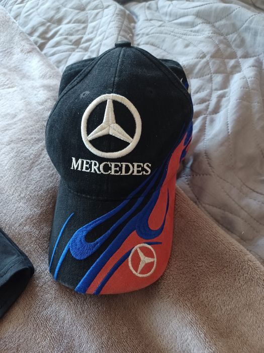 Czapka z daszkiem z logo Mercedes roz.s .