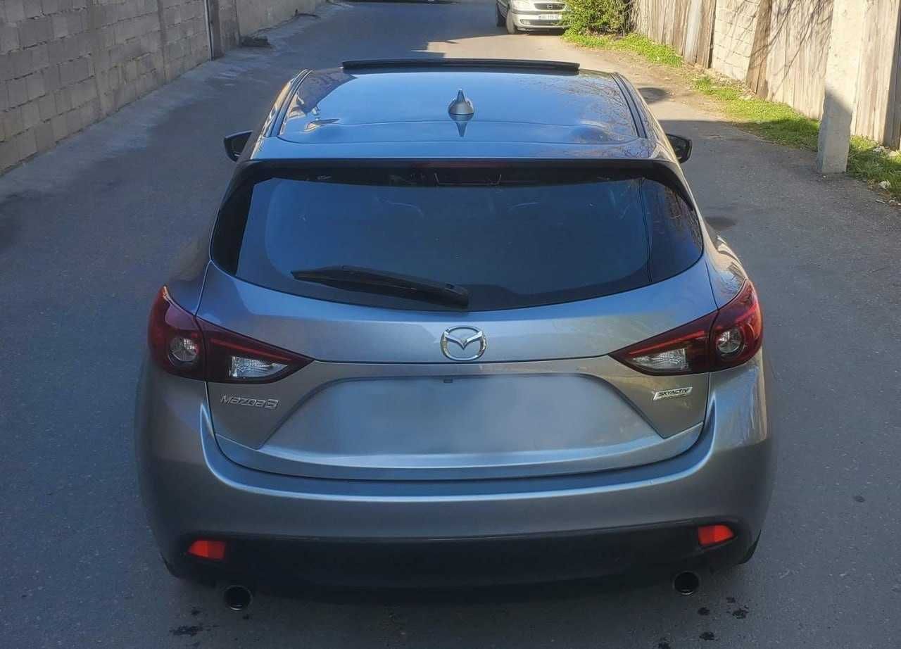 Mazda 3, 2016 року
