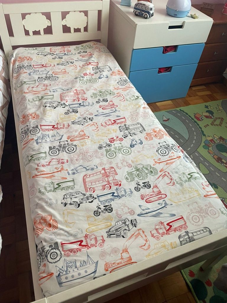 Cama criança branco.