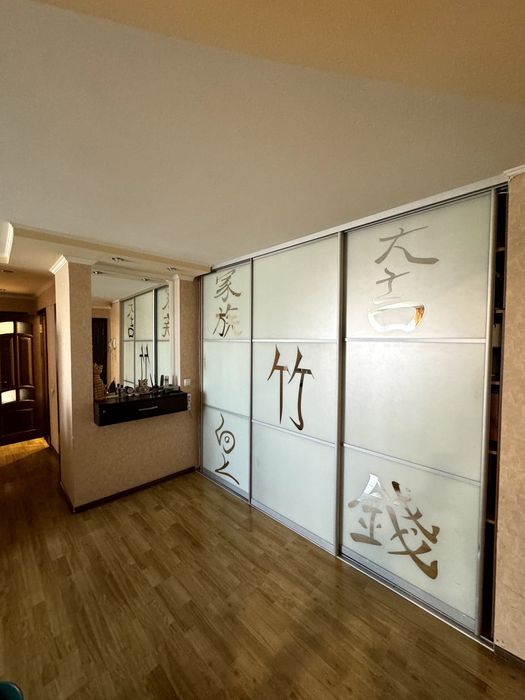 Продается 3к квартира (Возможна продажа по Євідновлення)