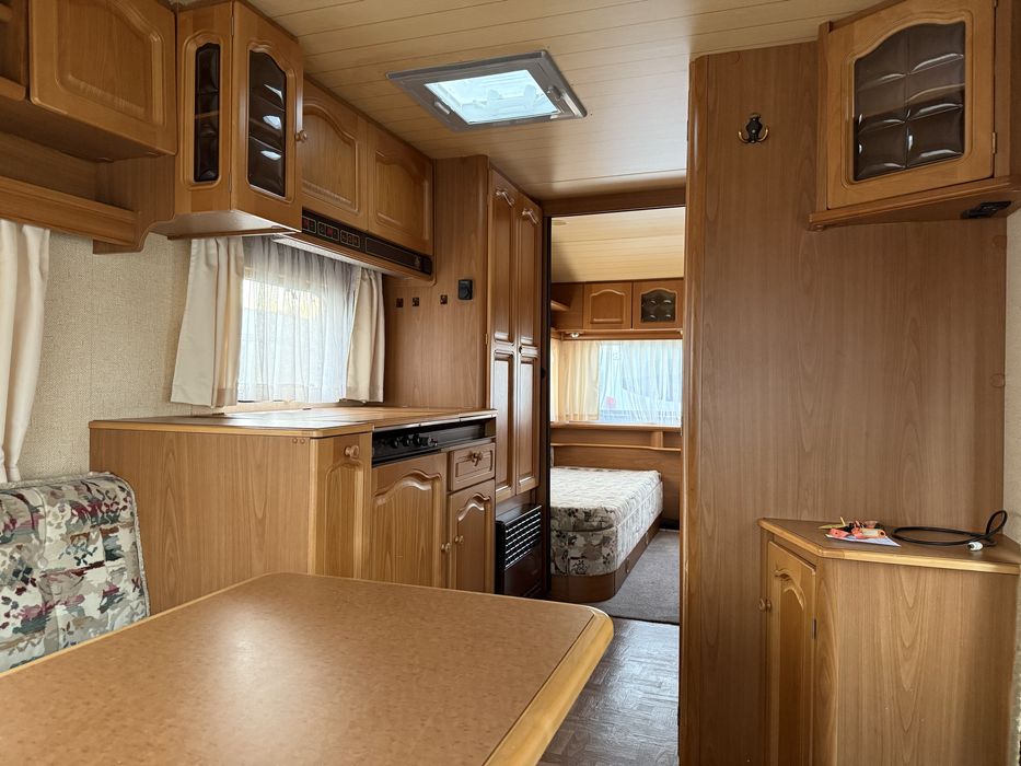 Knaus Azur 540 DMC 1200 kg.