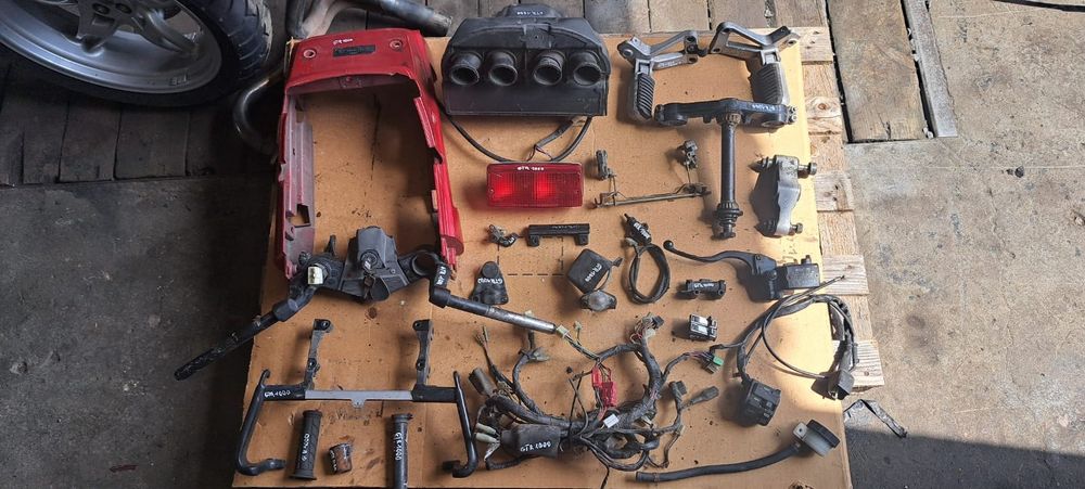 Kawasaki gtr 1000 części  czasza