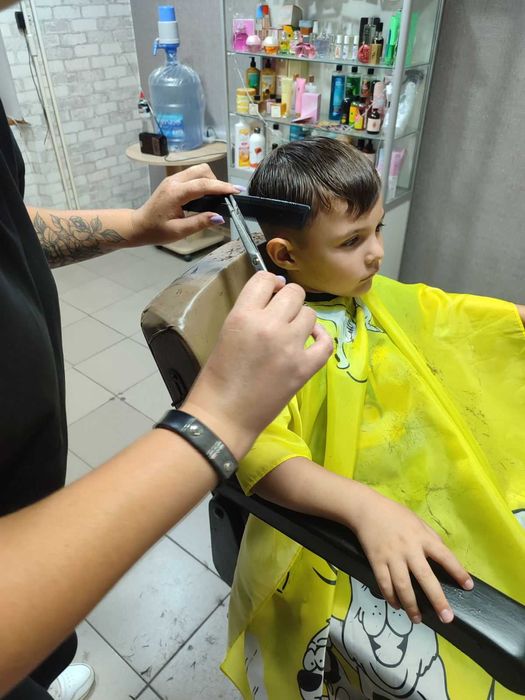 БЕЗОПЛАТНІ стрижки  зачіски Дніпро центр по запису, жовтень