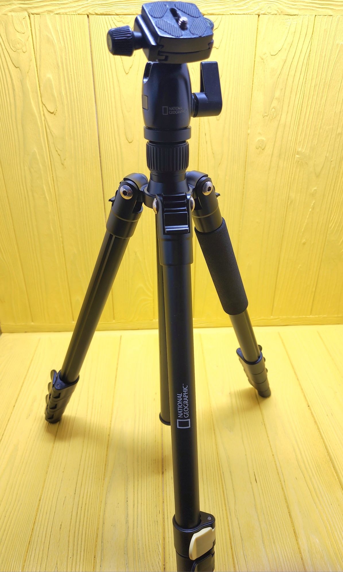 Штатив, трипод  NATIONAL GEOGRAPHIC Travel Photo Tripod  with Monopod