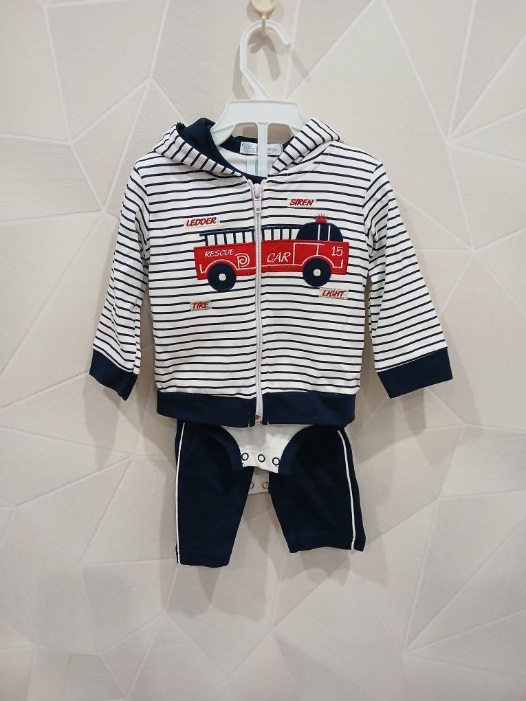 •68• Nowy komplet: body, spodnie, bluza / 6M / paski, straż pożarna