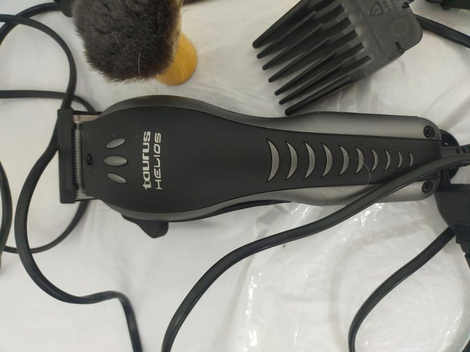 Máquina de cortar cabelo Taurus