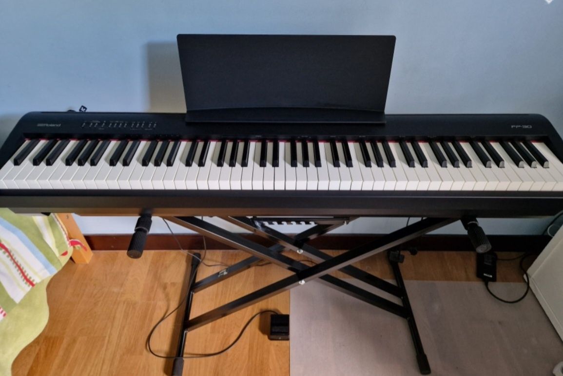ROLAND  FP 30 pianino cyfrowe