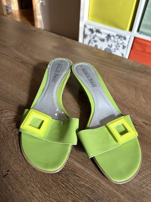 Мюлі вінтажні зелені лаковані розмір 39