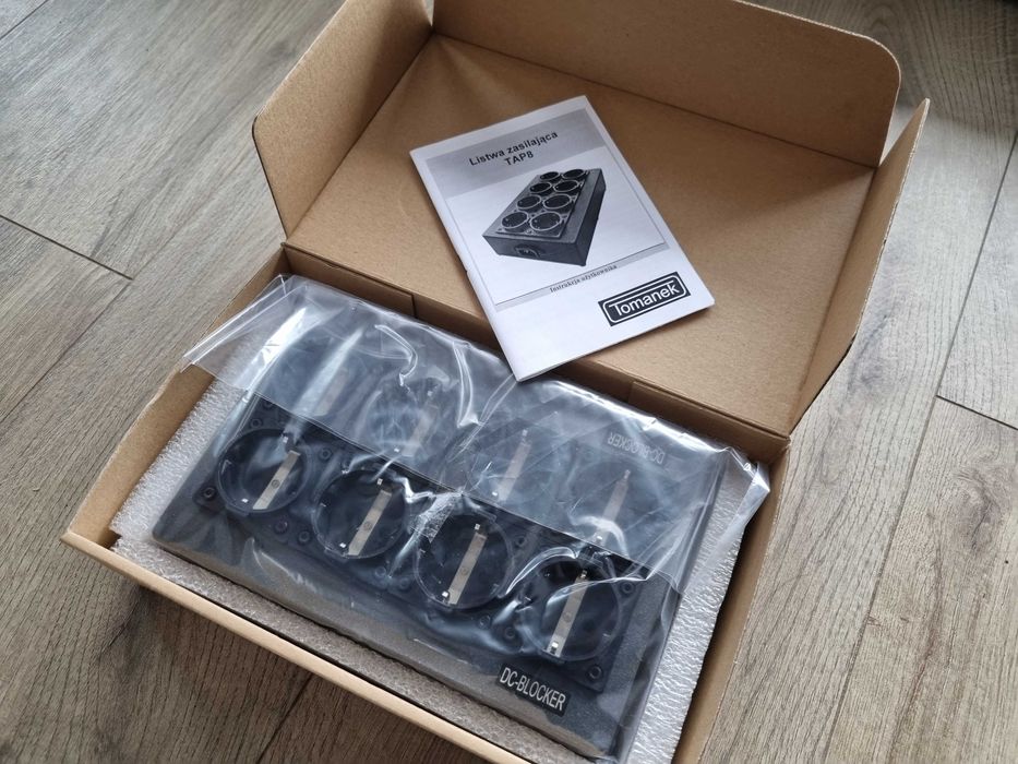 Tomanek TAP8 z DC blokerami - listwa zasilająca do sprzętu audio