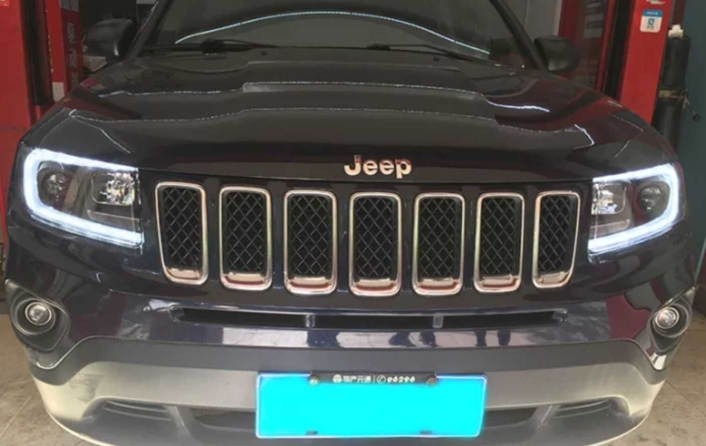 NOWE lampy przednie lampa przód Jeep Grand Cherokee IV 2010