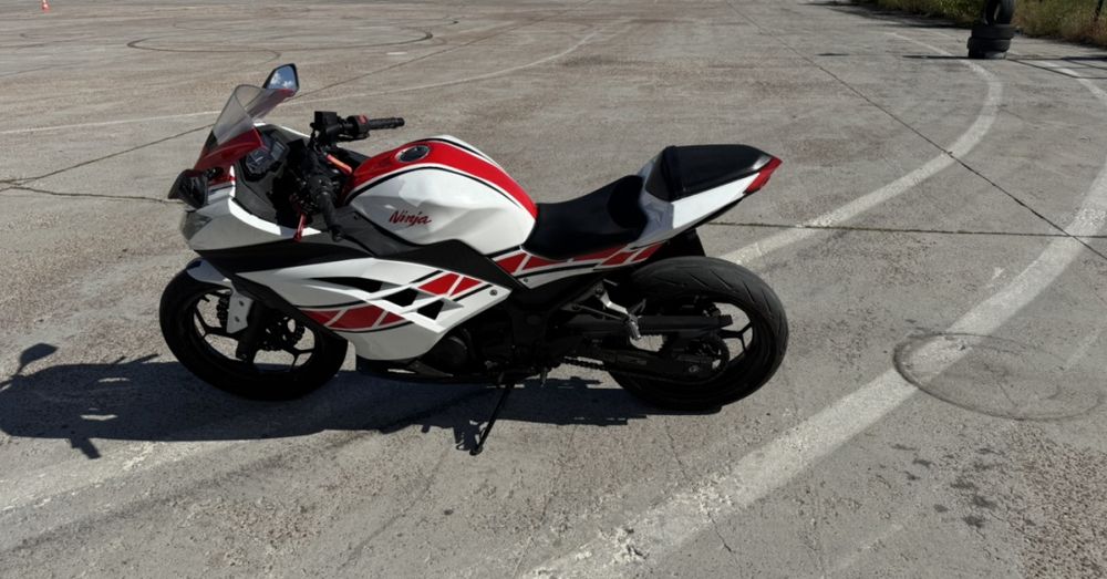 Kawasaki ninja 300