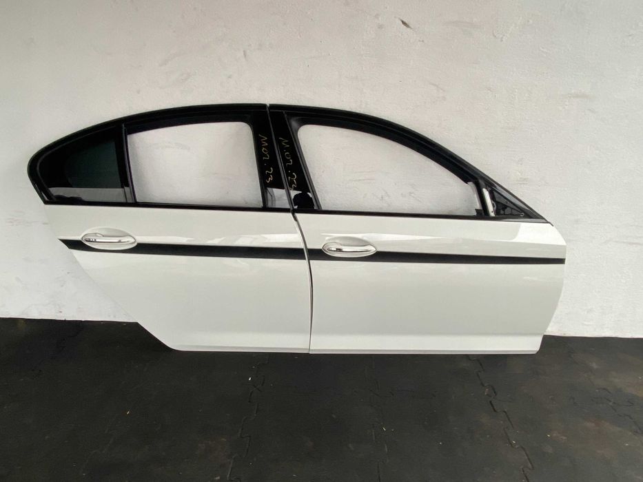 BMW G30 Дверь правая левая Разборка шрот запчасти Седан Универсал ШРОТ