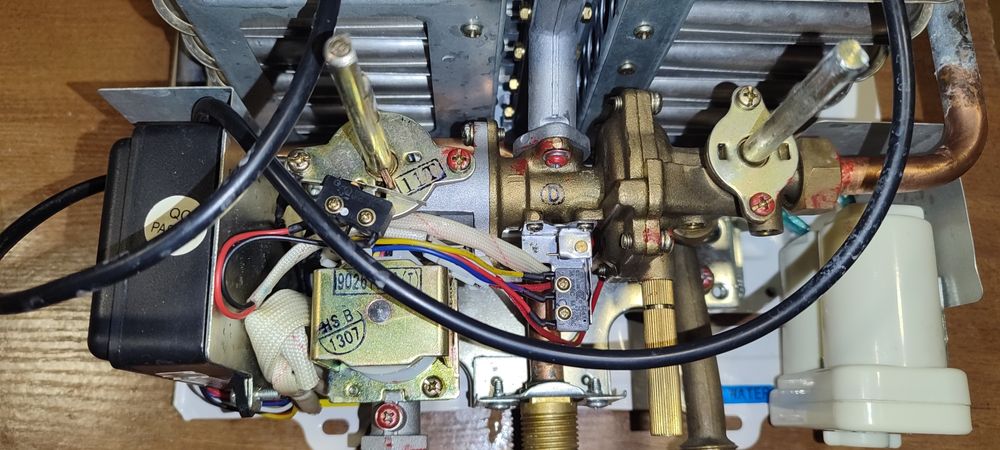 Газова колонка (водонагрівач)