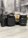 Фотокамера дзеркальна Canon EOS 250D