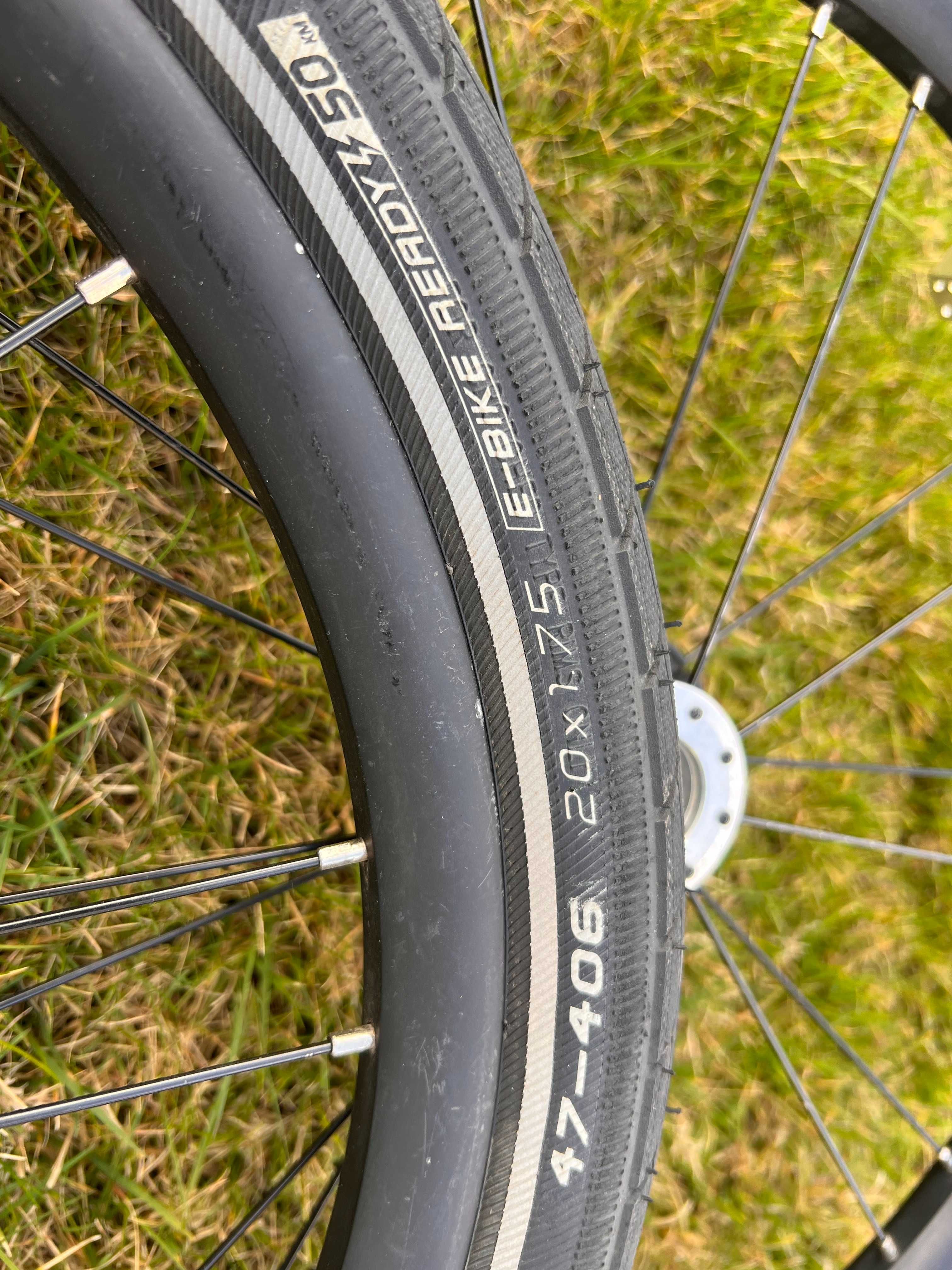 Thule Cab Lite Cross koła do przyczepy rowerowej Schwalbe