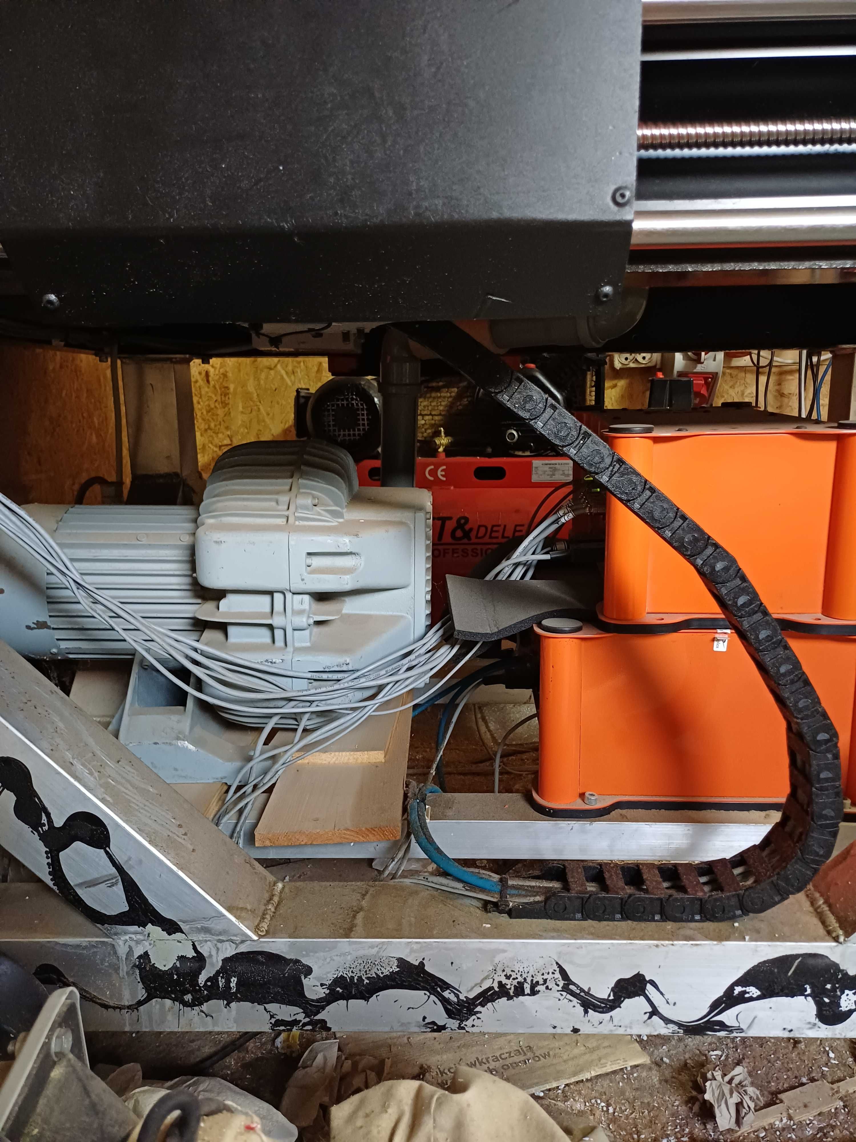 Ploter frezujący CNC  PlotCompex Black1008  bardzo dobry stan + Mach3
