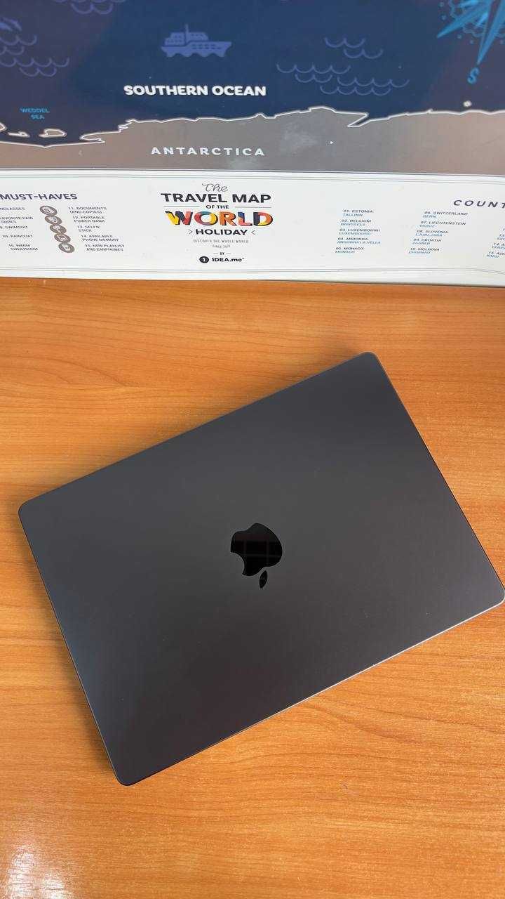 Apple MacBook Pro 14" M3Pro 18gb 512Gb Space Black MRX33 2023 4 циклів