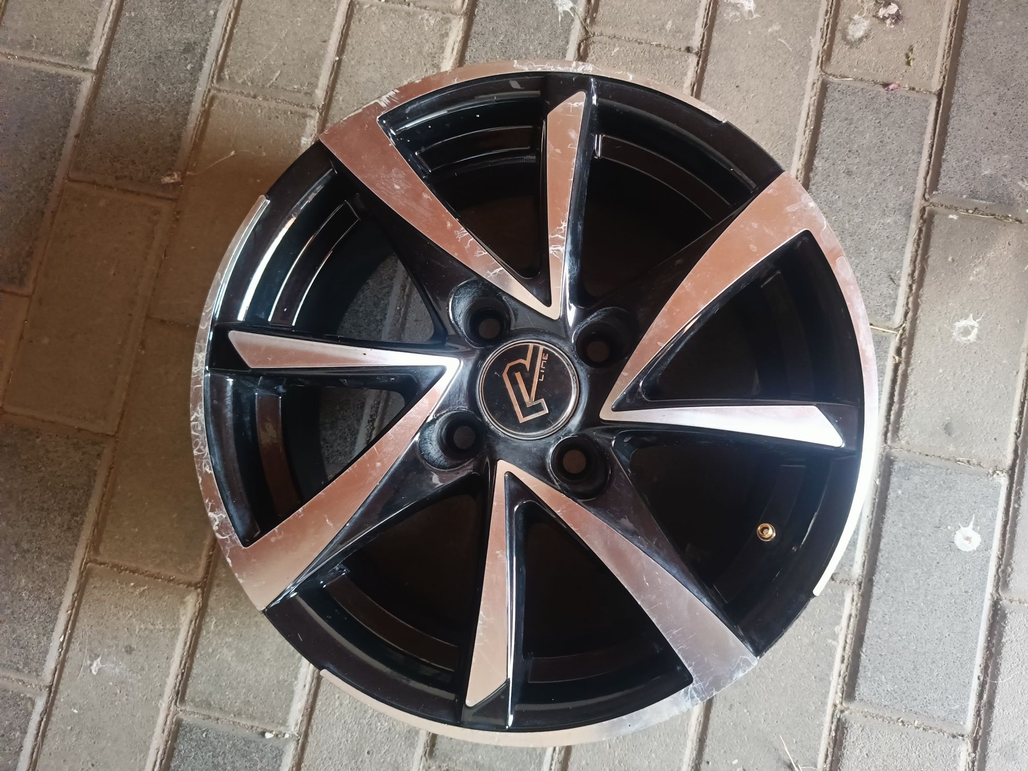 VW up alufelgi r14