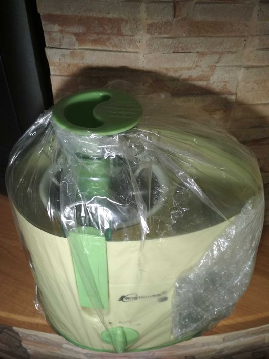 Соковыжималка, свежий сок, аксессуары для кухни. Новая!