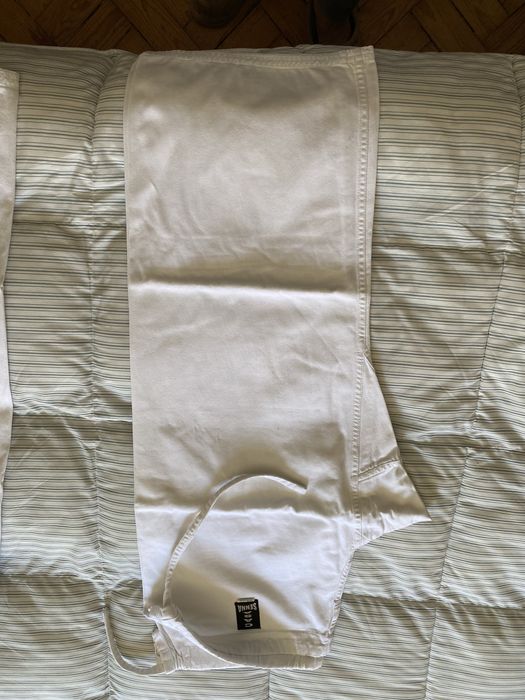 Fato completo Karaté 12/14 anos (170cm)