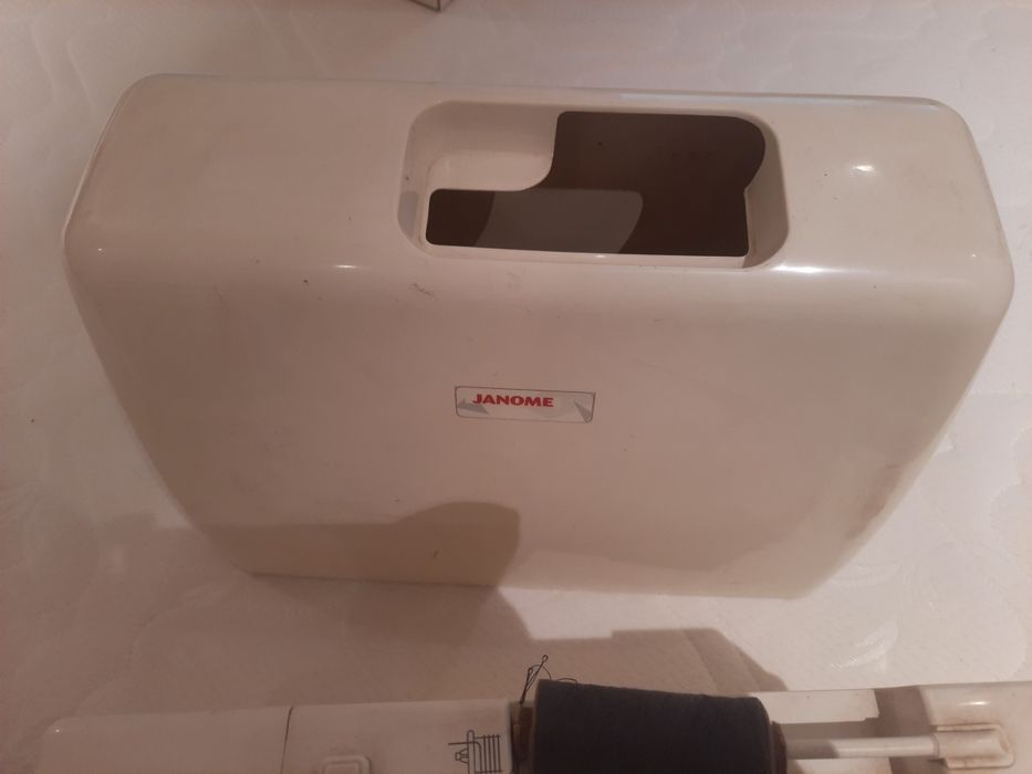 Швейна машинка Janome Sewist 525S