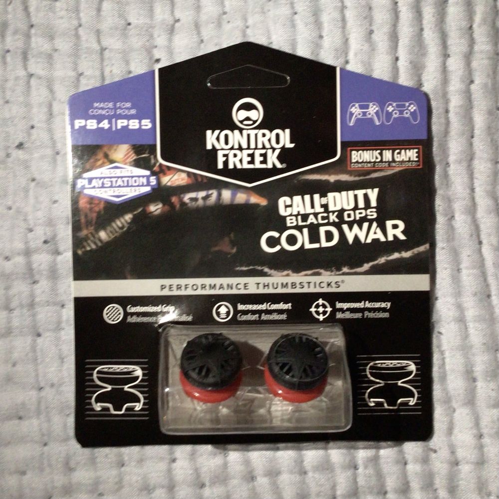 Pokrowiec KontrolFreek PS4/PS5 NOWE
