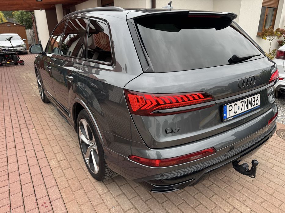 Audi Q7 50Tdi_Pneumatyka_Oś Skrętna_21 Koła_Panorama_Hak_Matrix_Salon!