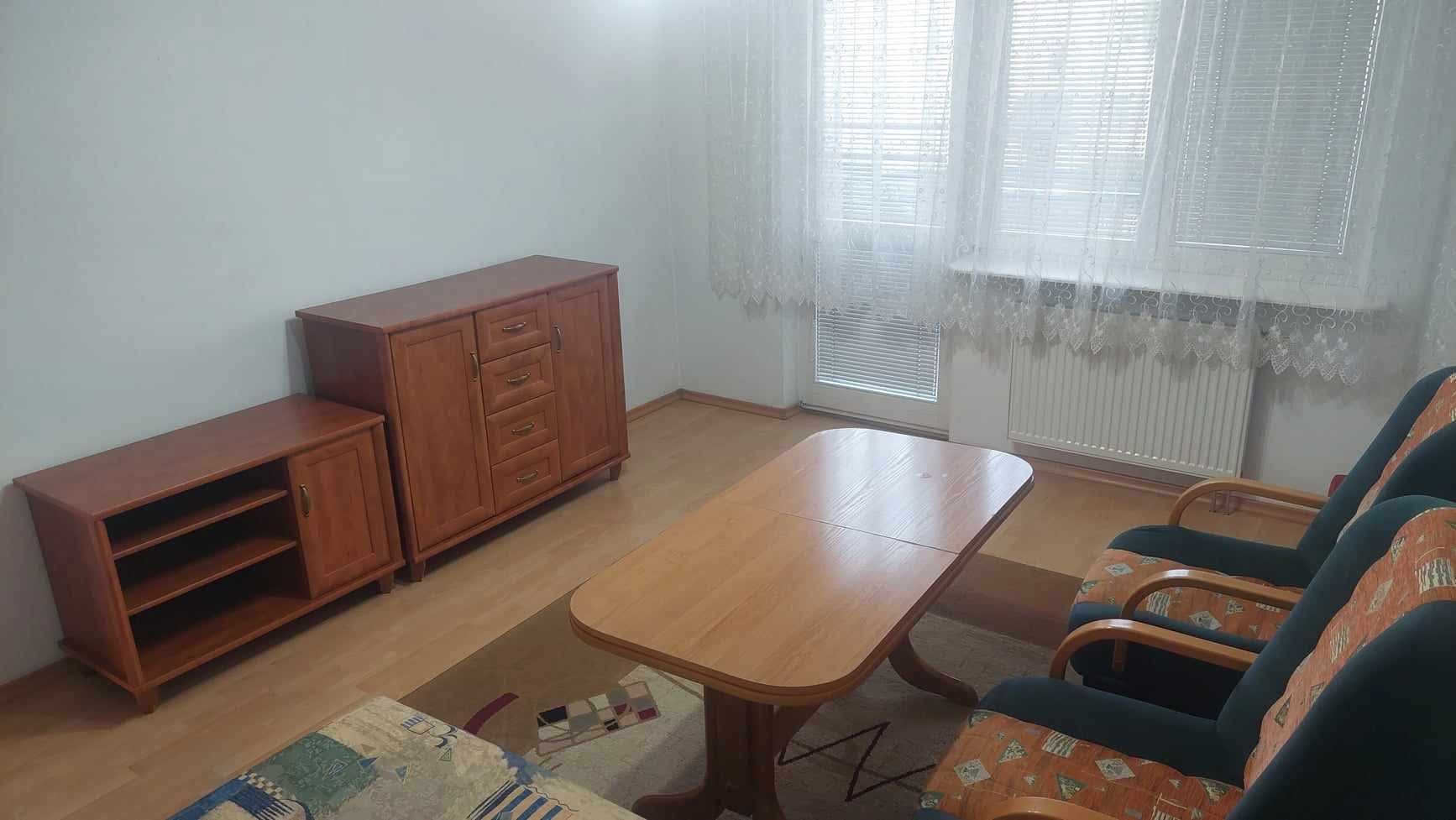 Wynajmę duży pokój z balkonem kobiecie!