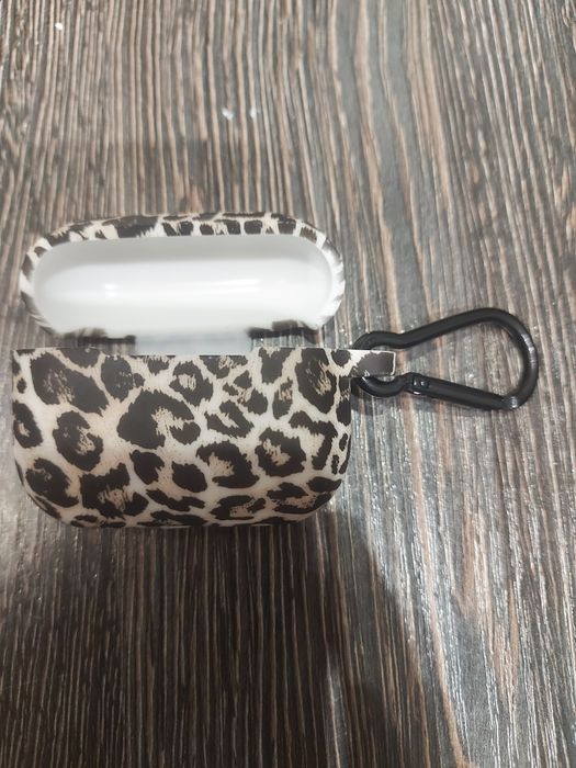 Чехол для AirPods