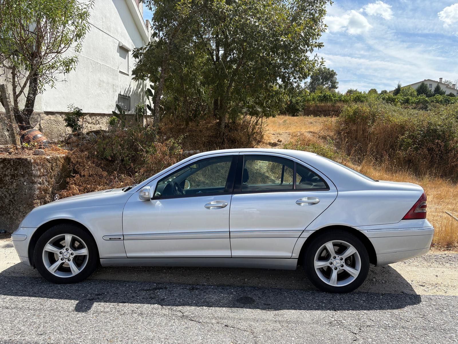 Mercedes-Benz C200 CDI – Excelente Estado