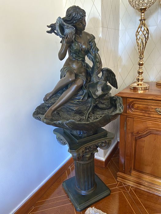 Fonte de Água em Porcelana