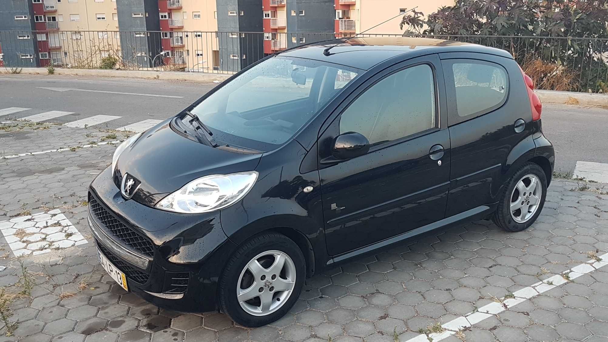 Peugeot 107 . 2011 . 127100km . 1 Dono . AC . Android 2DIN com GPS