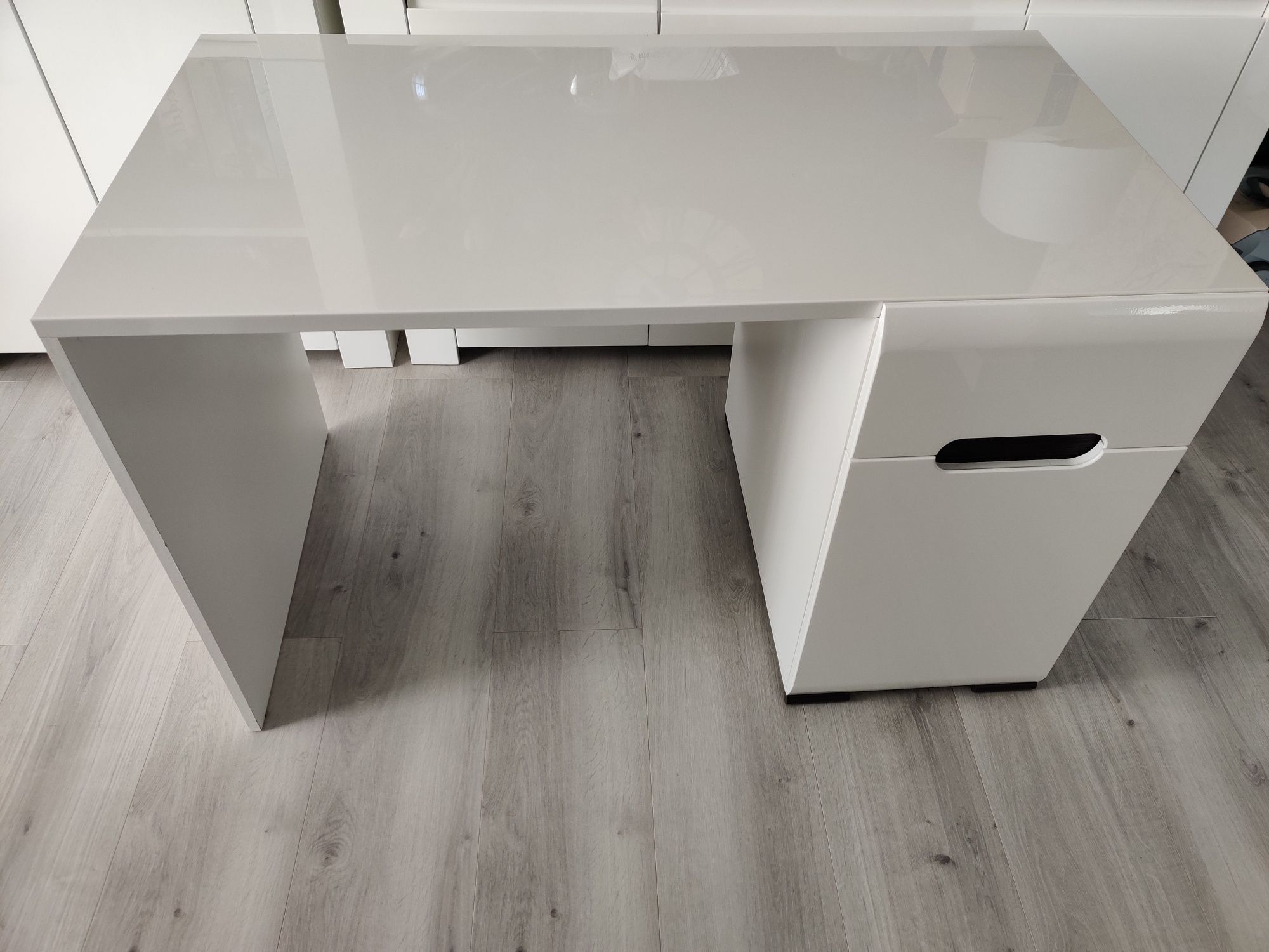 Biurko biały lakier 120x65 z szuflada i szafką