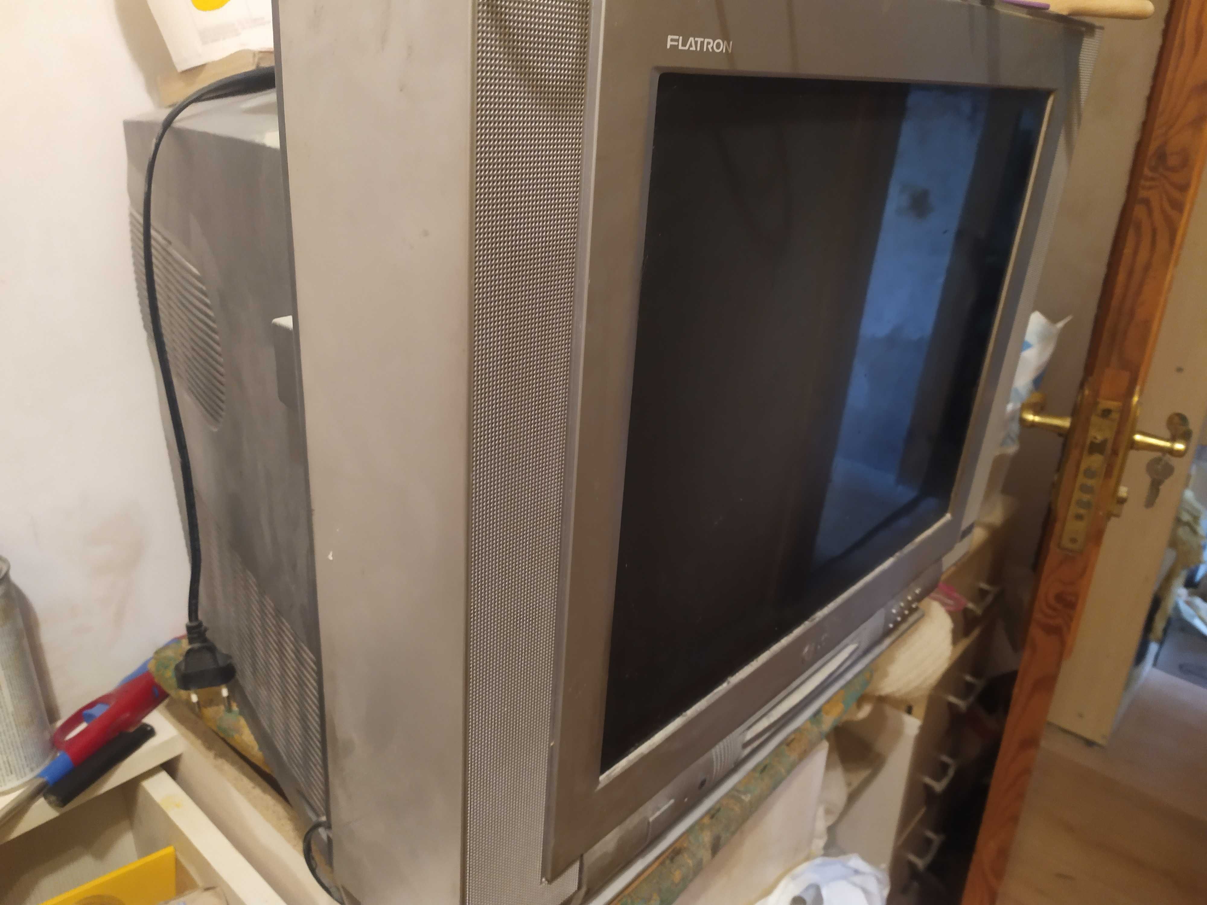 Продам нерабочие телевизоры (2шт) в отличном состоянии Недорого 350гр.