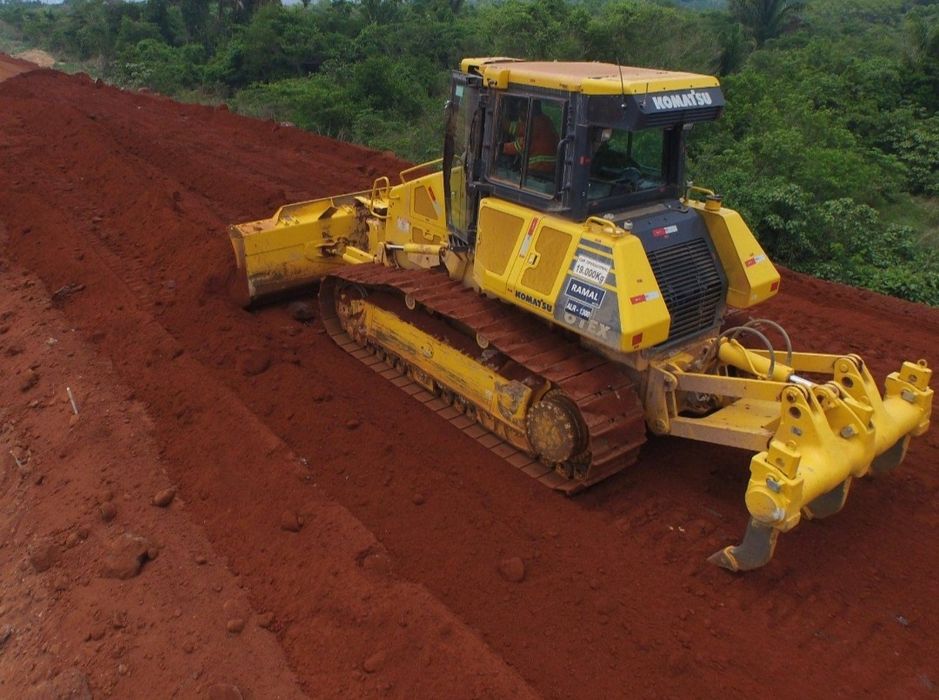 Limpezas de Terrenos e Terraplanagens