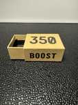 Box Yeezy 350