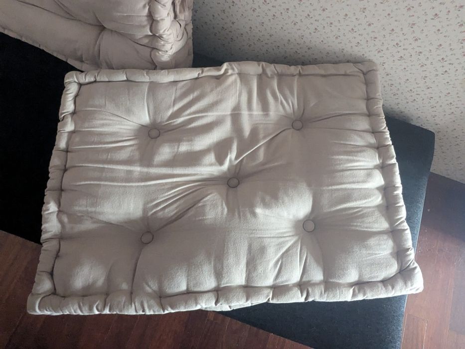 Base sofá e duas almofadas grandes para sofá de paletes ou o