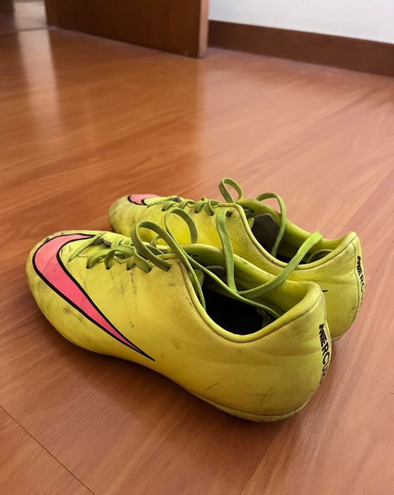 Chuteiras de futebol Nike Mercurial para criança