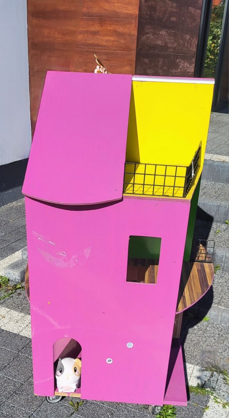 Domek dla lalek duży gratis stajnia