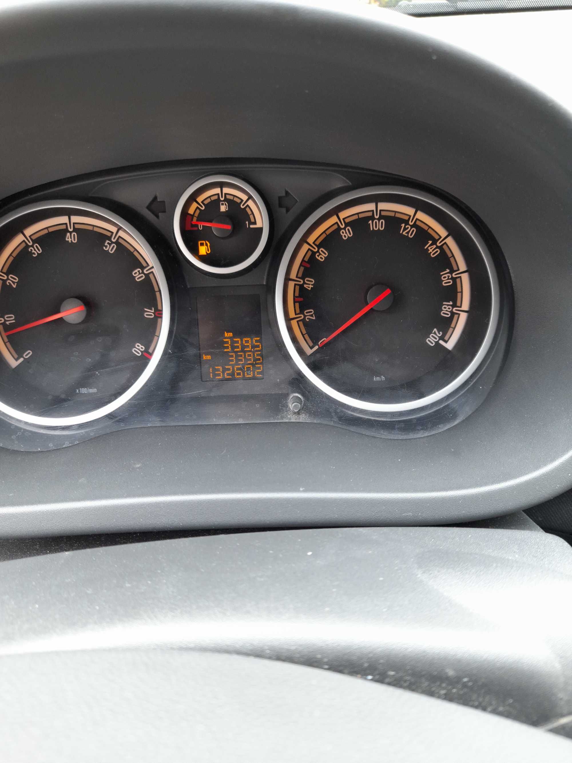 Sprzedam Opel Corsa 1.4 benzyna 2013r.