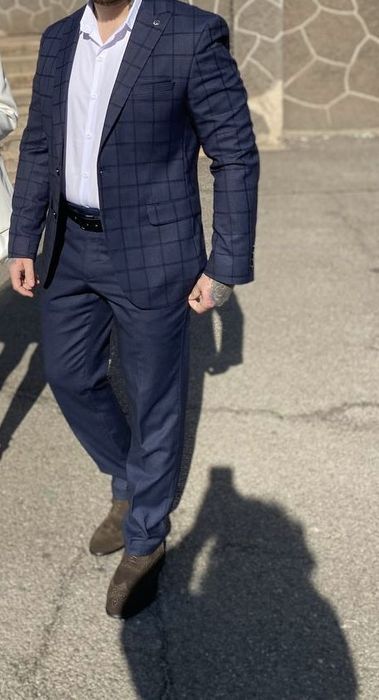 Чоловічий весільний костюм