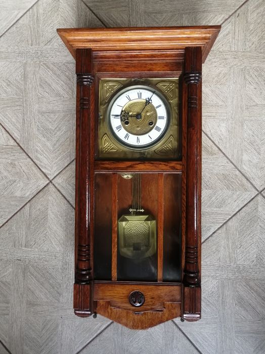 Годинник маятниковий з боєм часи