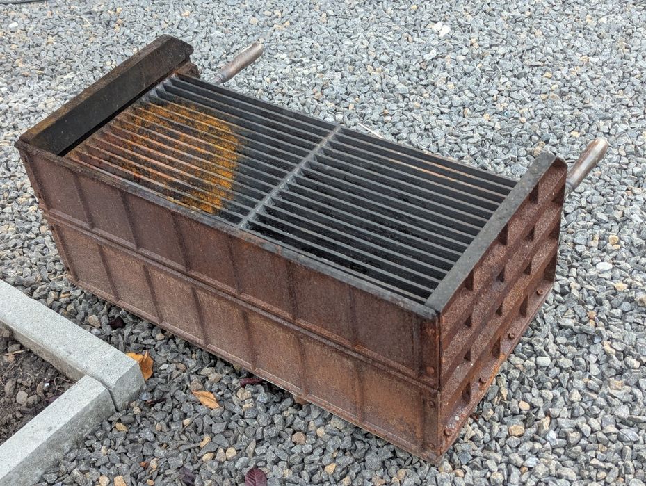 Мангал вставка барбекю чугунна